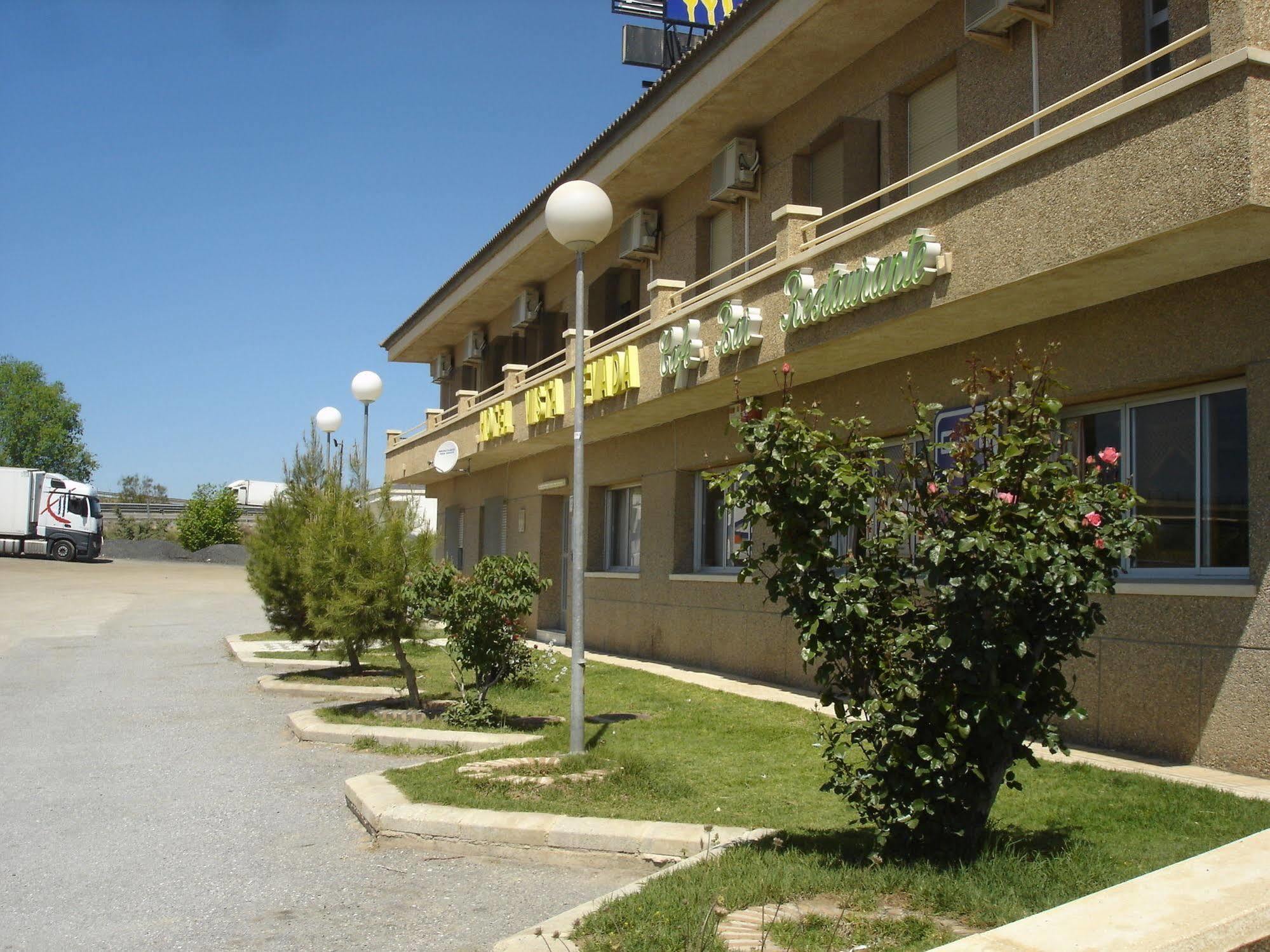Hotel Vista Nevada Darro Exterior photo